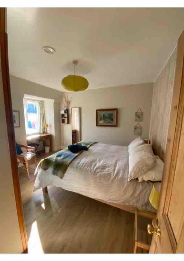 Breathtaking Harbourside Views With Parking At 'harbour Strand' Apartment