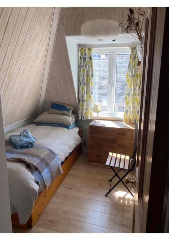 Breathtaking Harbourside Views With Parking At 'harbour Strand' * Falmouth