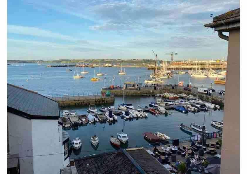 Breathtaking Harbourside Views With Parking At 'harbour Strand'